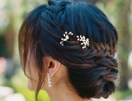 How to Wear a Wedding Hair Clip for Your Big Day